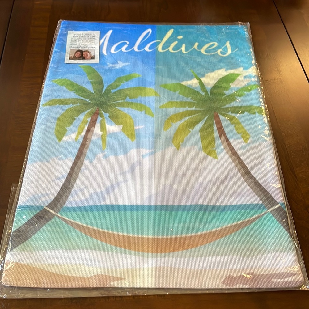 Eclectic fun decorative throw pillow cover Maldives 17” x 11.5”